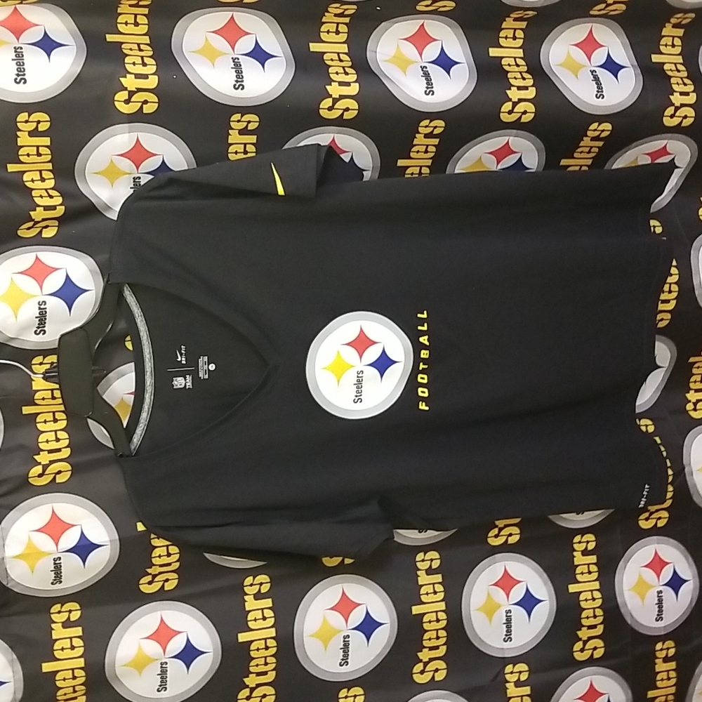 Woman's Nike Steelers Tee